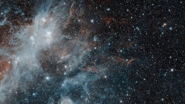 Sisa Supernova HBH 3 yang jadi area kelahiran bintang- bintang baru. Kredit: NASA